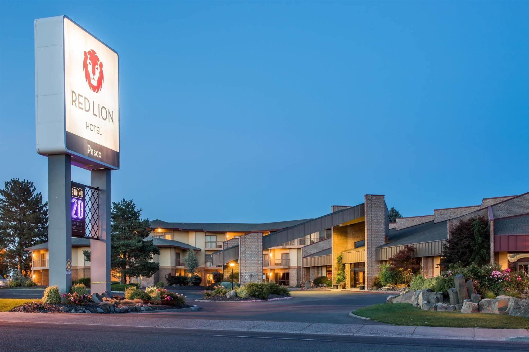 Red Lion Hotel Pasco Airport & Conference Center Экстерьер фото